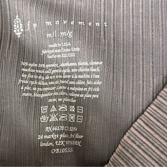 NWOT Free People Movement good karma legging size M/L - Picture 4 of 4